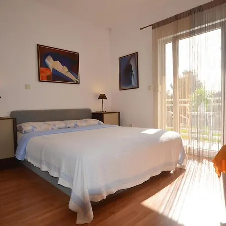 Frane Apartment